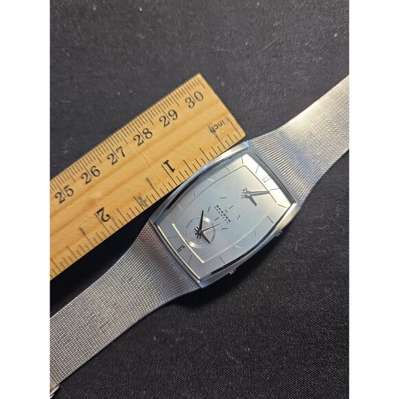 Skagen Mesh Stainless Steel Mens Large Face Dual Time Wristwatch WR 3ATM EUC - Picture 4 of 11